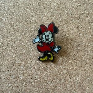 Disney Minnie mouse cute stylized pin.